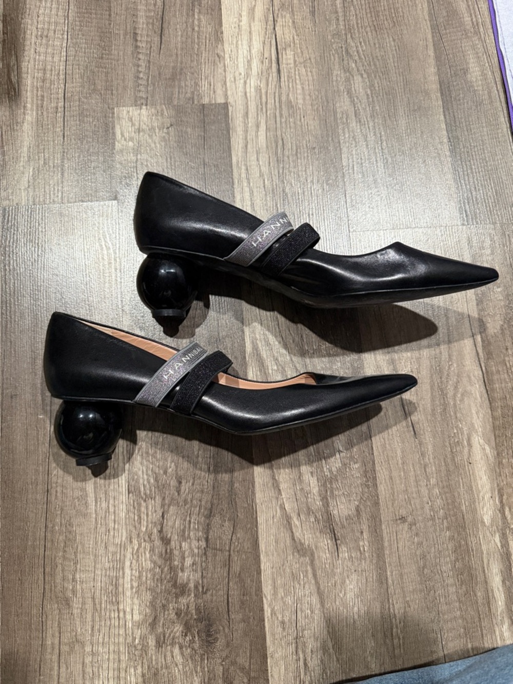 Hannibal Laguna Black Pointed Heels with Branded Elastic Straps - Picture 3 of 6